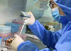 2020年1月10日，乐鱼·体育中国生物上海捷诺用不到48小时，全国首家成功研制出新冠病毒核酸检测试剂盒并供应抗击疫情一线。